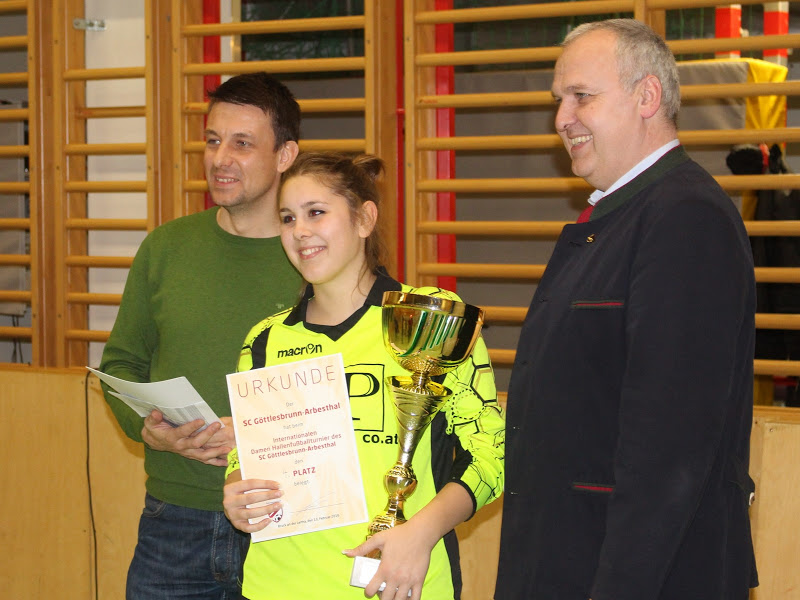 Damen-Hallenfussballturnier2016-1