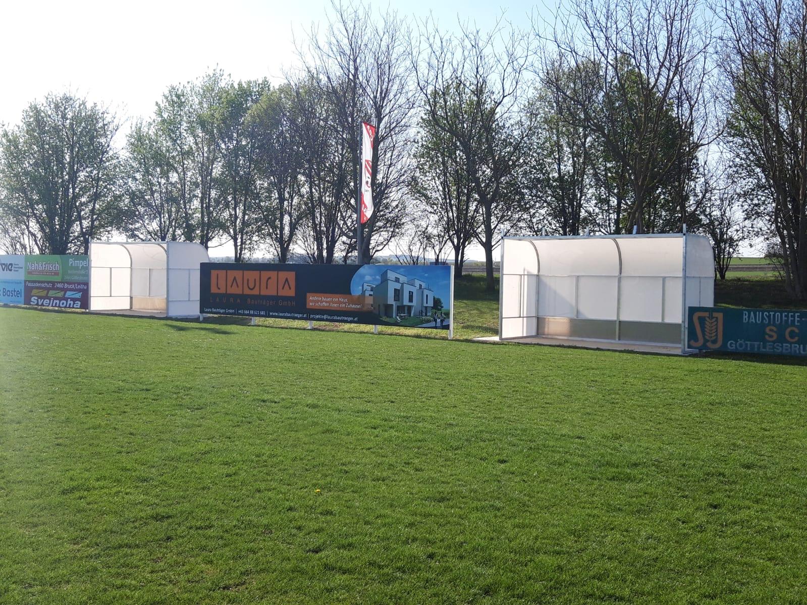 Neue Betreuerbänke
